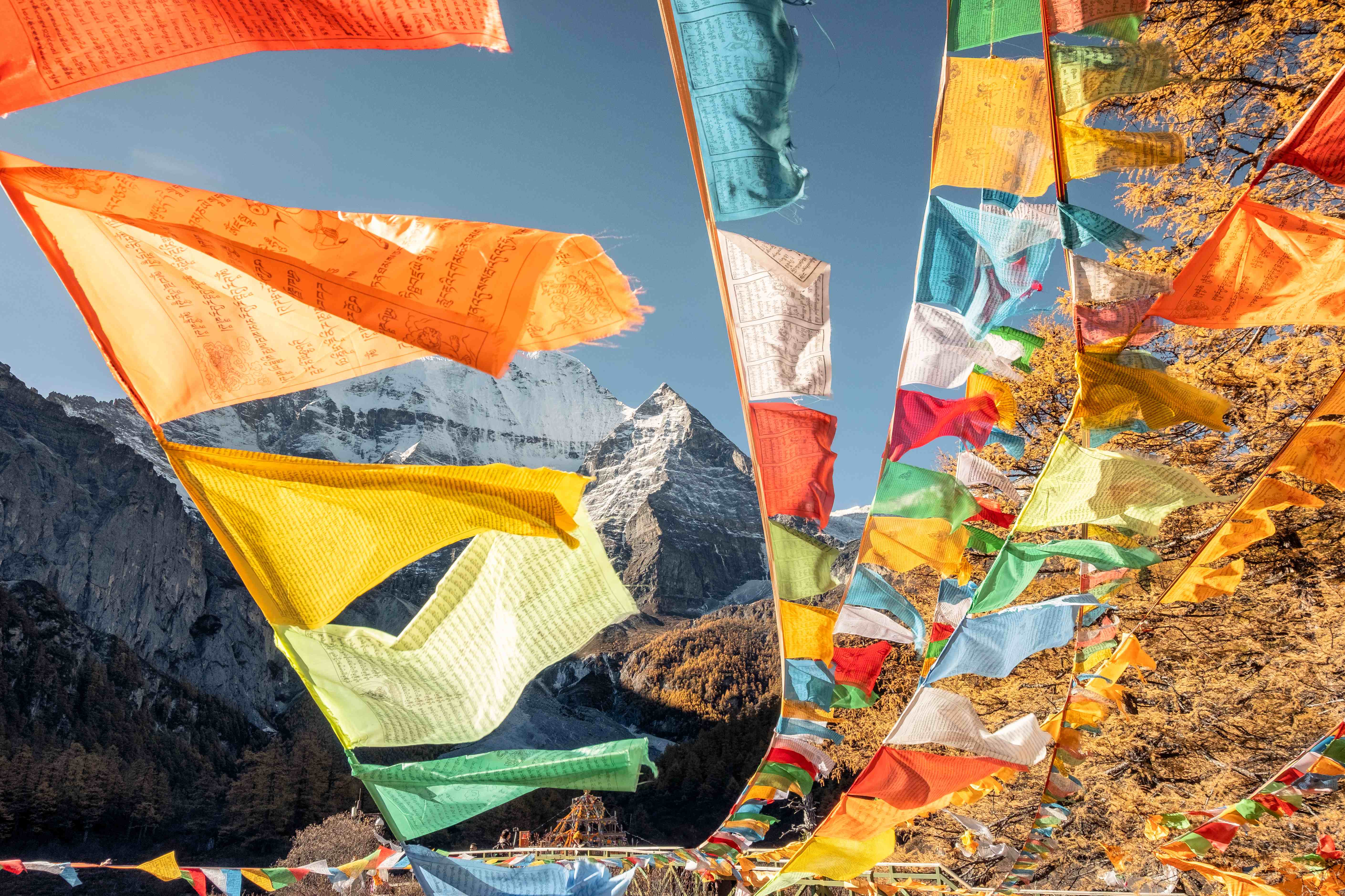 9-Day Tibet Tour: Lhasa, Yamdrok Lake, Shigatse, Everest Base Camp & Namtso