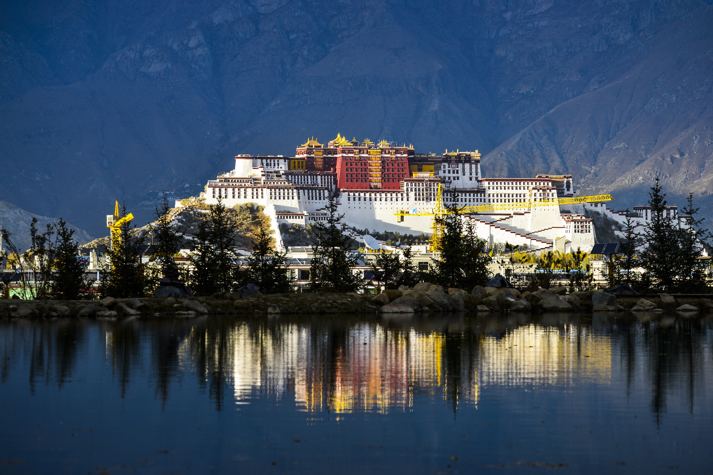 15-Day Small Group Tibet Tour: Lhasa, Yamdrok Lake, Everest Base Camp, Ngari, Mount Kailash & Guge Kingdom